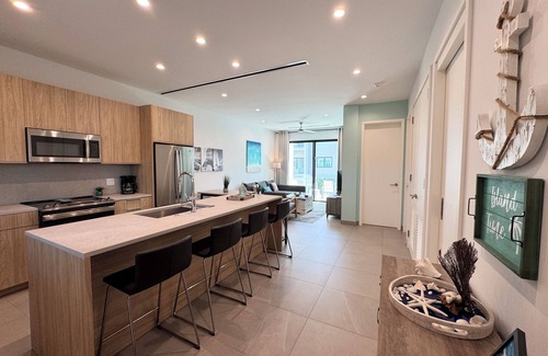 Grace Bay Condo | New, Boutique, 2BR Modern Condo + Pool + Gym - 5 min walk to Grace Bay Beach!