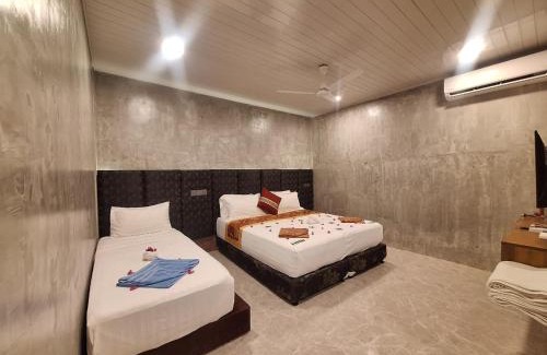 Thoddoo House | New Breeze Thoddoo Inn