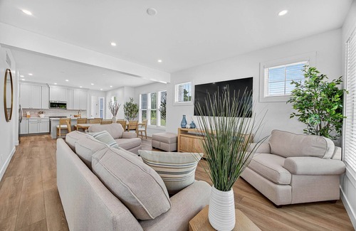 Northeast South Bend House | NEW BUILD 4 bed 3 bath. View of Notre Dame.