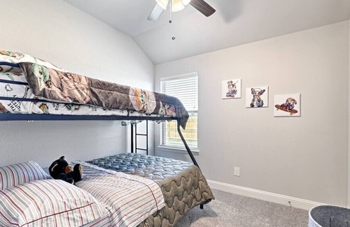 Greenville House | ✨ NEW BUILD 4BD 2BA Cheerful Bright Home! 🆕