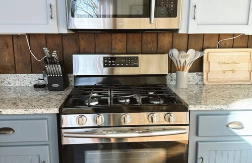 Tate Cabin | NEW! Cabin in the Clouds