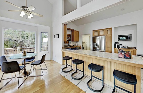 Canyon Lake House | NEW! 'Canyon Cottage' w/ Fire Pit and Game Room!