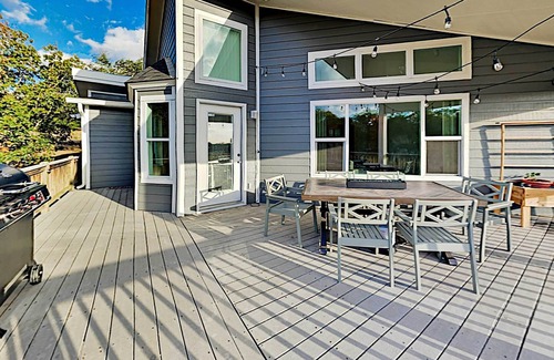 Canyon Lake House | NEW! 'Canyon Cottage' w/ Fire Pit and Game Room!