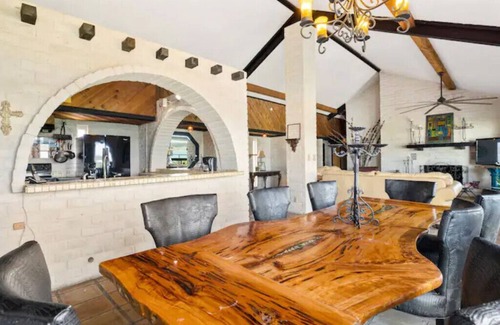 Canyon Lake House | NEW! Canyon Lake WATERFRONT Villa~Hot tub~Sleeps 16