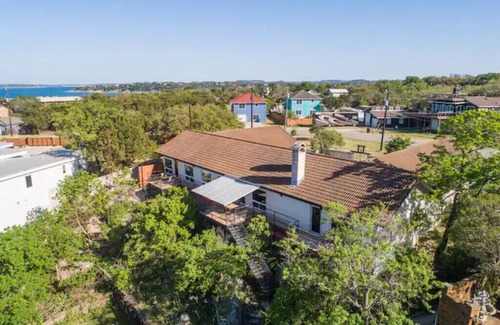 Canyon Lake House | NEW! Canyon Lake WATERFRONT Villa~Hot tub~Sleeps 16