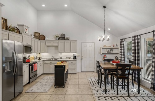 Wills Point House | NEW Cardinal Cove book 3 get 4th night free!