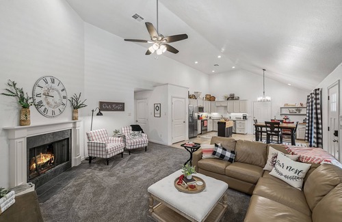 Wills Point House | NEW Cardinal Cove book 3 get 4th night free!