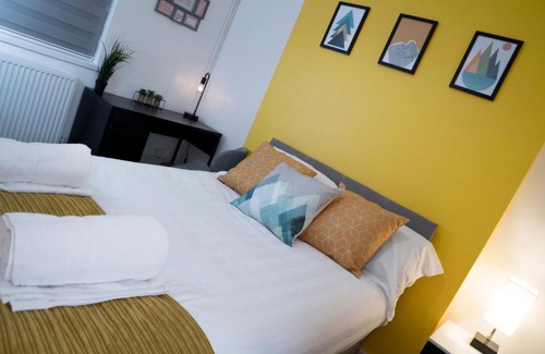 Gedling House | NEW Carlton House Wi-fi Netflix