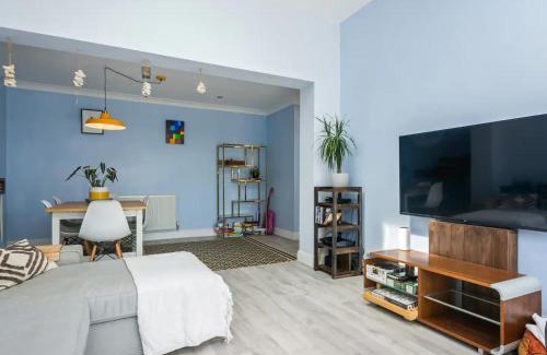 Herne Bay House | NEW Coastal Family House Pass the Keys