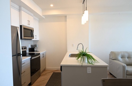 Springbank Hill Apartment | New condo w/fantastic view at west 17 Ave