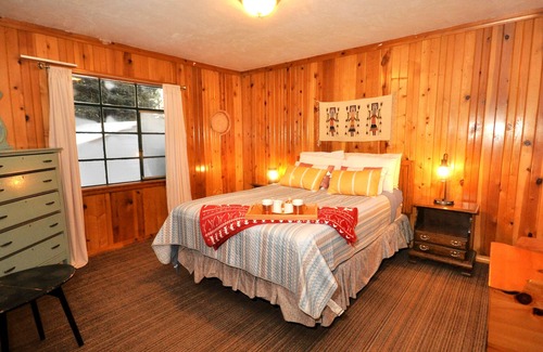 Cloudcroft House | New! Cozy Cabin in Cloudcroft village close to Lodge