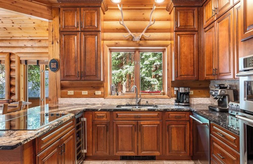 Breckenridge House | New! Cozy Mtn Cabin W/Private Hot Tub