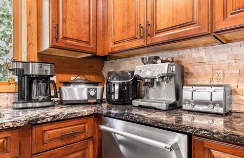 Breckenridge House | New! Cozy Mtn Cabin W/Private Hot Tub