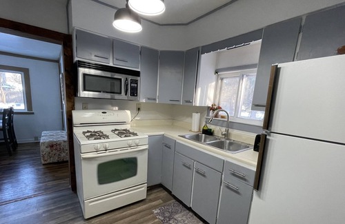 East Lansing House | NEW!! Cozy two bedroom house in East Lansing