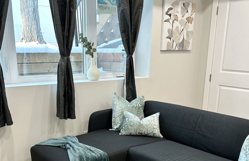Winnipeg House | New&CozyBasement suite|Free Parking