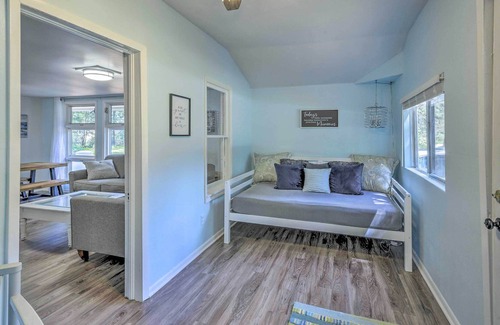 Friendship Cottage | NEW Cute & Charming Cottage Near Castle Rock Lake!