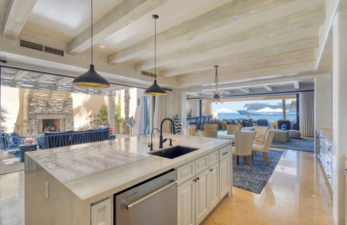 El Medano Ejidal House | New Decor, Exclusive Oceanfront 4-bd Villa at the Hacienda Beach Club