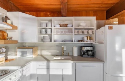 Des Moines House | New! Des Moines Diamond Luxe Beachfront Getaway