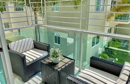 Llanos de Gurabo I Apartment | New 3 BR/2BA Apartment with A/C, wifi and pool!