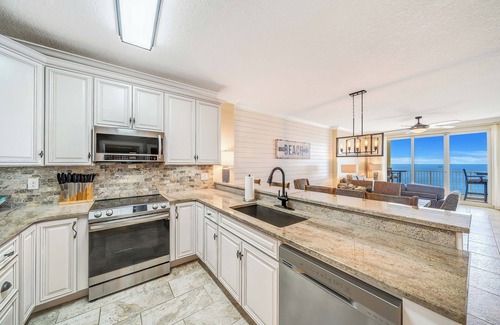 West Panama City Beach Condo | NEW Emerald Isle 2009 "The Shore Break" Pool, FREE Tix & Beach Service for 4!