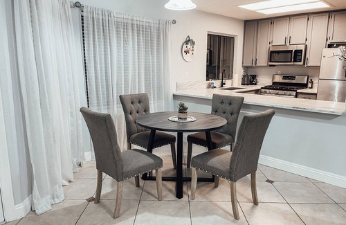 North Highlands House | NEW Entire beautiful 2 bedroom house