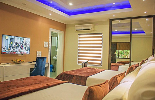 Livingstone Hotel | New Fairmount Hotel and Casino