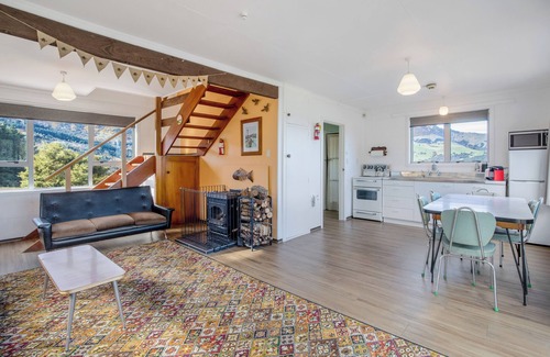 Akaroa House | New Farm - Akaroa Holiday Home