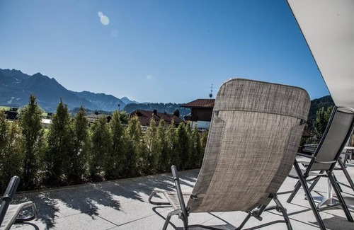 Bolsterlang Apartment | NEW holiday apartment "wiesenBLICK" in Alpenhaus Steiner, directly at the ski slope <3