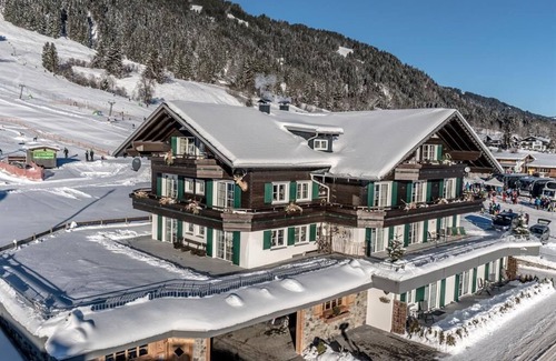 Bolsterlang Apartment | NEW HOLIDAY APARTMENT "hornBLICK" in the Alpenhaus Steiner, directly at the ski slope <3