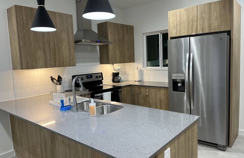 Bonanza House | NEW HOME/5 BEDROOMS