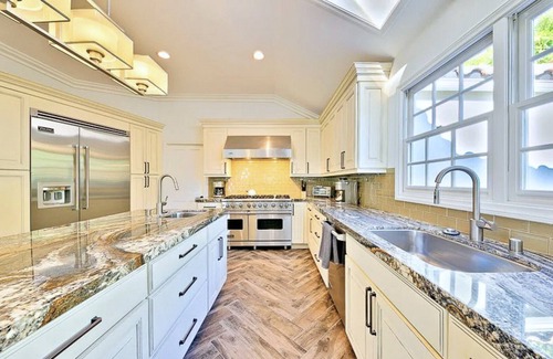 Country Club House | NEW HOME La Jolla Lifestyle Villa with Pool & Spa