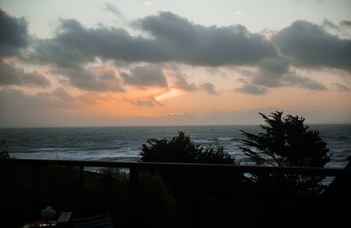 Moss Beach House | New Home w Expansive Ocean and Sunset Views, Steps to the Seal Cove Beach