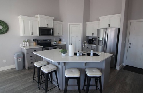 Idaho Falls House | New Home with 3 beds, 2 baths. Family and dog-friendly nn