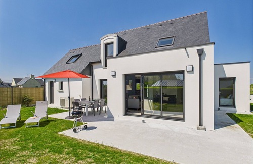Loctudy Ski Chalet | New house 600m from the beach for 8