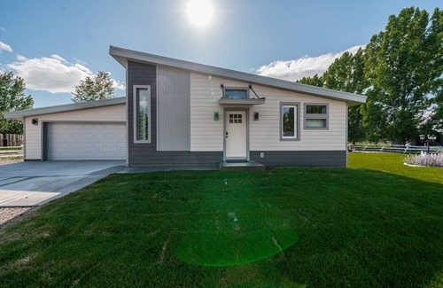 Rexburg House | New House located 15 mins from BYUI & Heise Hot Springs. Kelly Canyon nearby.