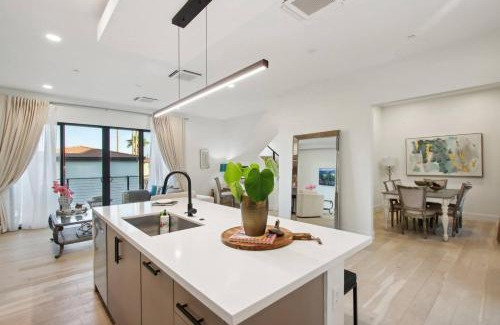 South Scottsdale House | New House Scottsdale - 3 Bedrooms & Rooftop Views