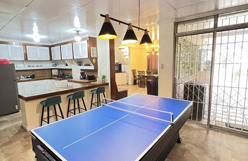 Matandang Balara House | New Intramuros Village 3BR3TB along Commonwealth Ave - Spacious House An