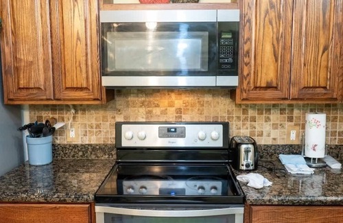 South Padre Island Condo | NEW! Island Condo * 1st Floor * Pool * Patio
