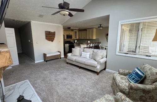 Kelleys Island House | New! Kelleys Island Condo