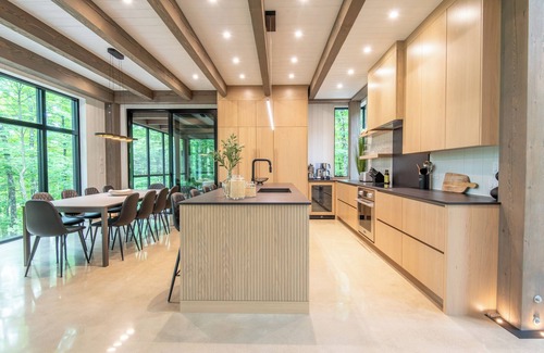 Mont-Tremblant House | NEW! Lagom Trad | 5 Bedrooms |Spa | Tremblant Living