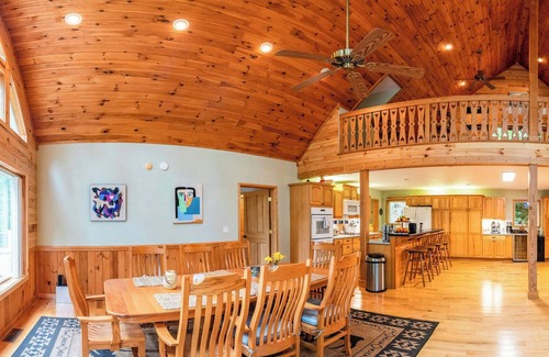 Robbinsville Cabin | *New Lake Access, Huge Deck, Espresso & FirePit