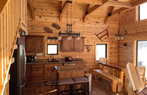 Long Prairie Cabin | New Lakefront Log Cabin & Private Dock
