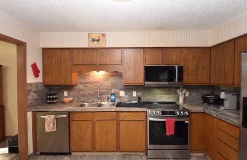 Rogers House | New Listing! 2 Bed 2 Bath Duplex Retreat Pet Friendly!