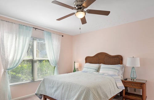 Kings Lake Condo | New listing, available Winter 2025! Close to everything!