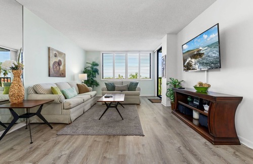 Isla del Sol Condo | New Listing! Bahia L-503|1BD|1.5BA