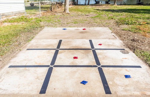 Portsmouth House | New listing! Charming, Waterfront Home-3 br,2 bath-sleeps 10!