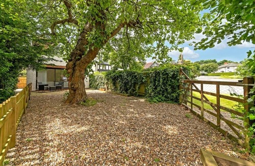 St Albans Cottage | *New Listing* Cosy cottage in St Albans