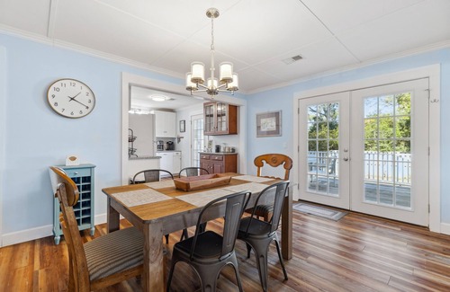 Tranquil Harbour Cottage | New Listing | Cozy Cottage | Fully Fenced Yard