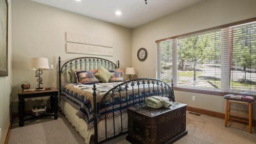 Leadville North House | New Listing - Doc's Place - Beautiful Hot Tub Views