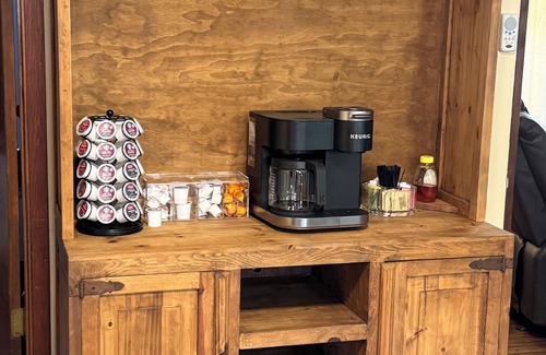 Negreet House | New Listing! Negreet Retreat#2 Waterfront Midlake Toledo Bend Sleeps 12. Hot Tub